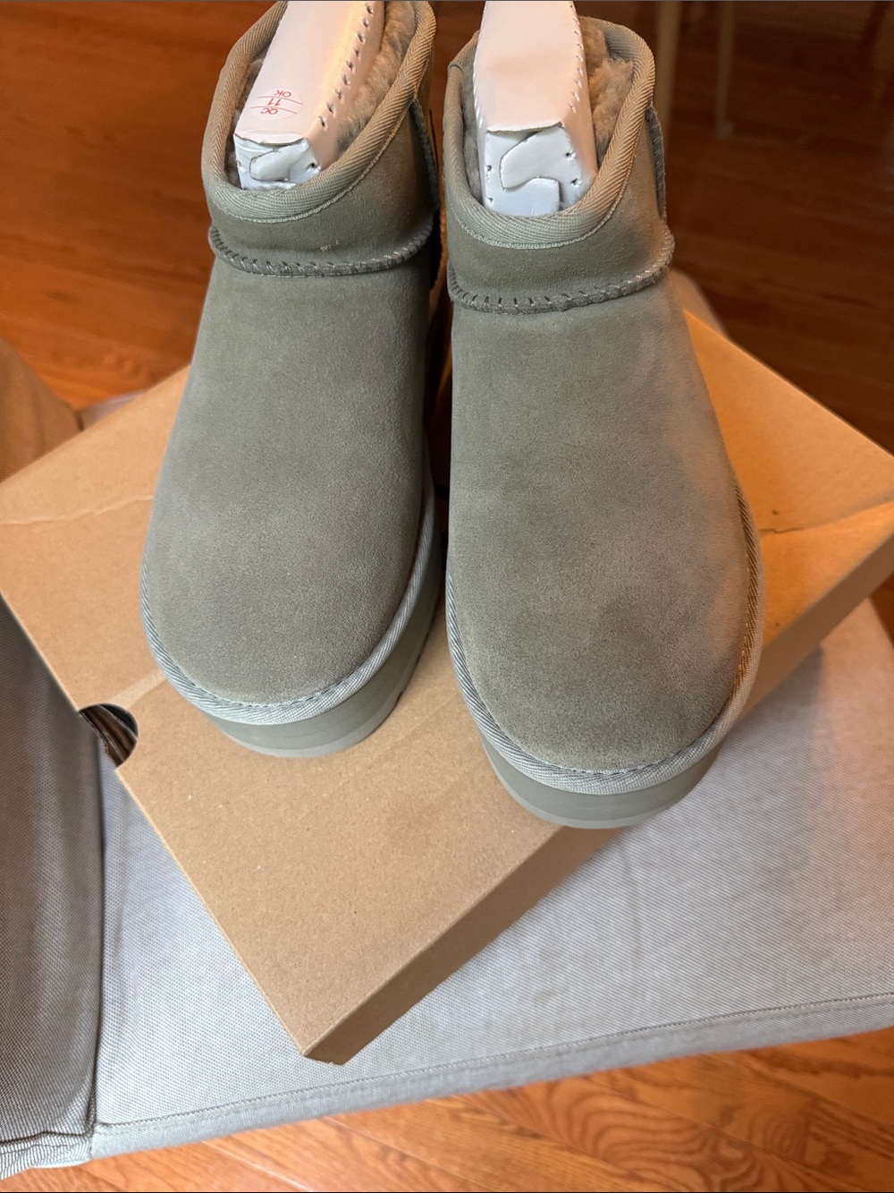 UGG Classic Ultra Mini Platform Boots